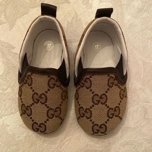 Infant GUCCI monogram slip on shoes